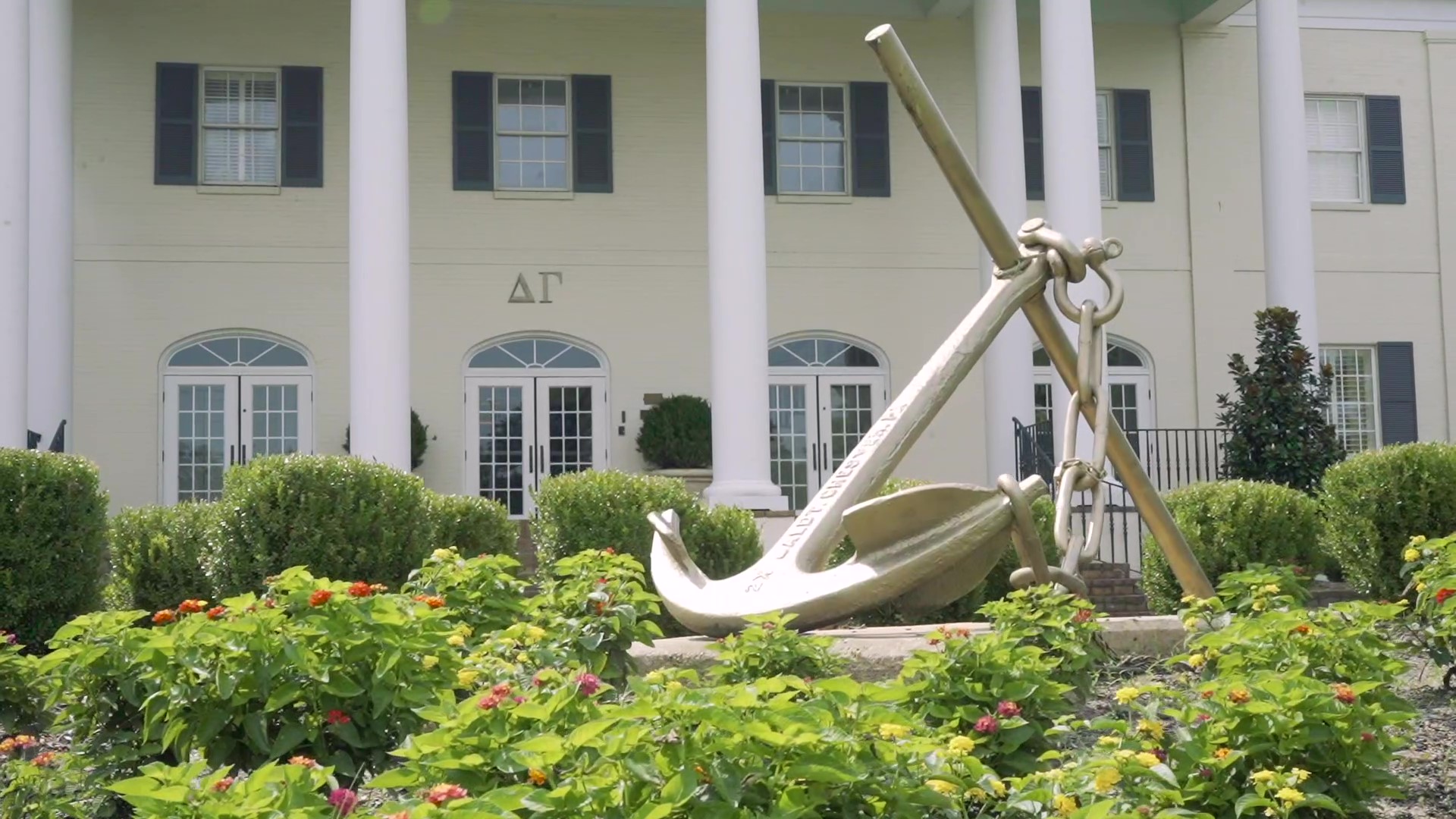 Delta Gamma - Mississippi State University